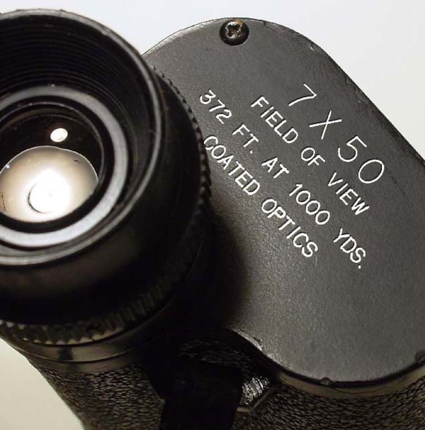 binoculars description plate; image courtesy of 'Halfblue' & Wikipedia Commons